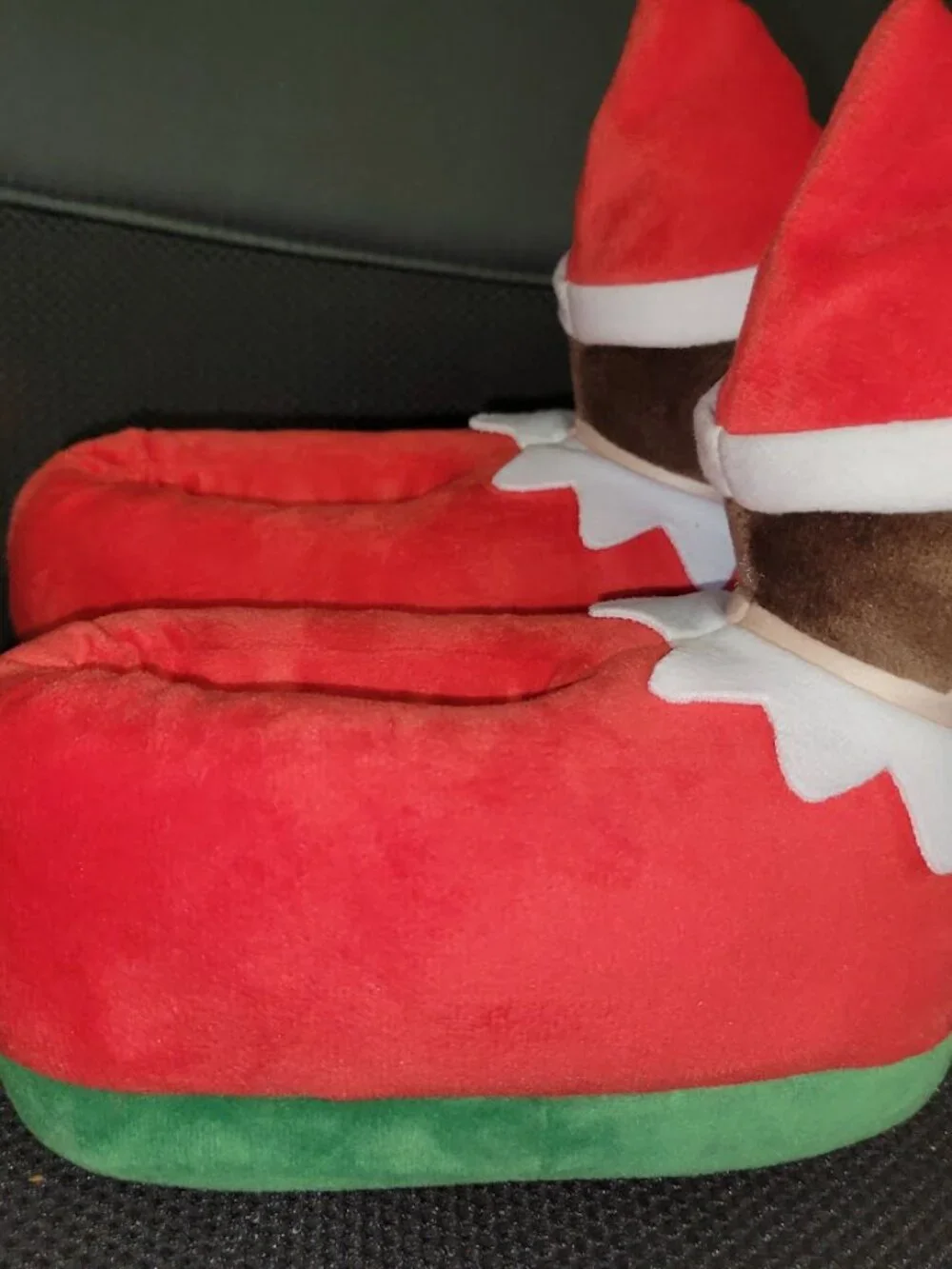 The Elf on the Shelf Plush Slippers Kids Size 9/10 Christmas Holiday Shoes